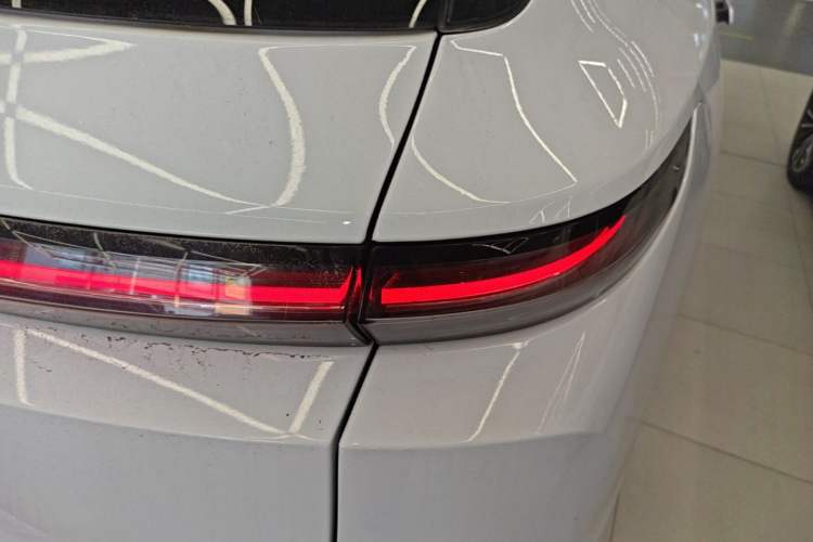 Used Li Auto L9 2022 Max model Right Rear Taillight