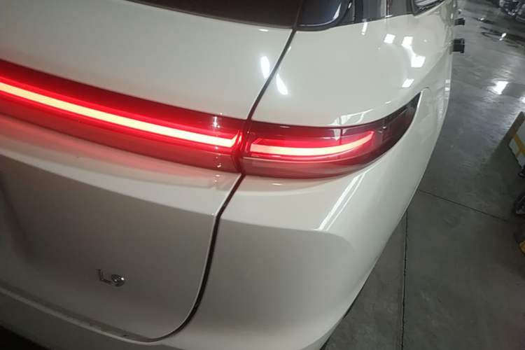 Used Li Auto L9 2022 Max model Right Rear Taillight