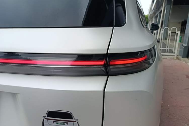 Used Li Auto L9 2022 Max model Right Rear Taillight