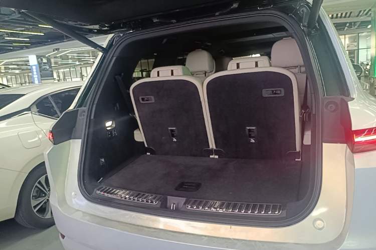 Used Li Auto L9 2022 Max model Trunk