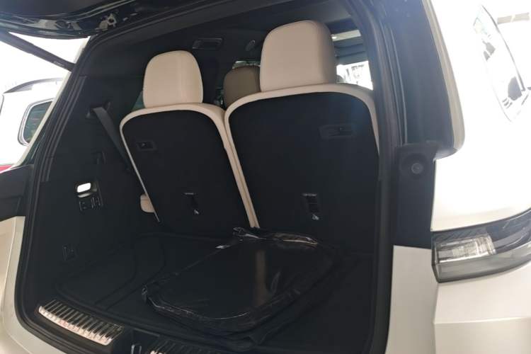 Used Li Auto L9 2022 Max model Trunk