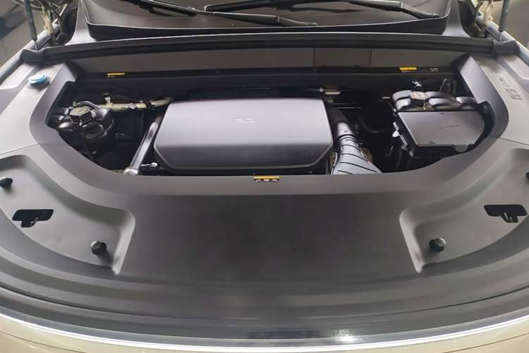 Used Li Auto L9 2022 Max model Engine Bay