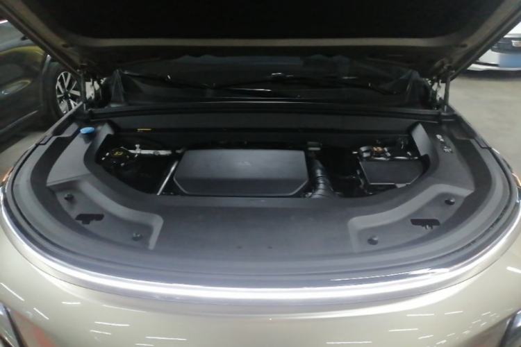 Used Li Auto L9 2022 Max model Engine Bay