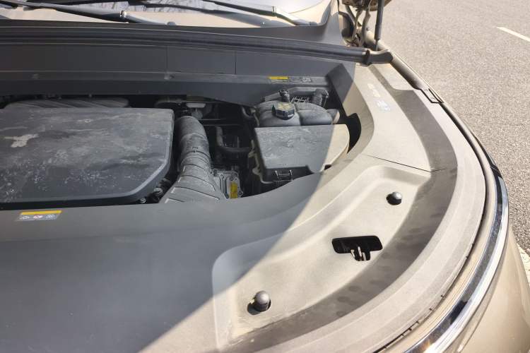 Used Li Auto L9 2022 Max model Engine Bay Left