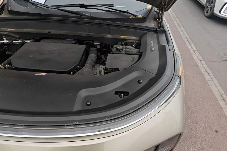 Used Li Auto L9 2022 Max model Engine Bay Left