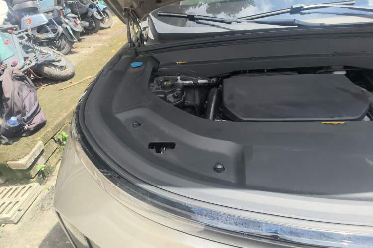 Used Li Auto L9 2022 Max model Engine Bay Right
