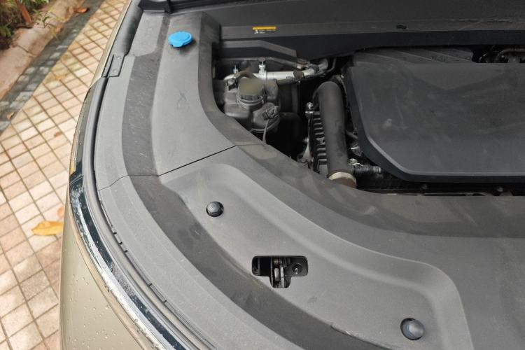 Used Li Auto L9 2022 Max model Engine Bay Right