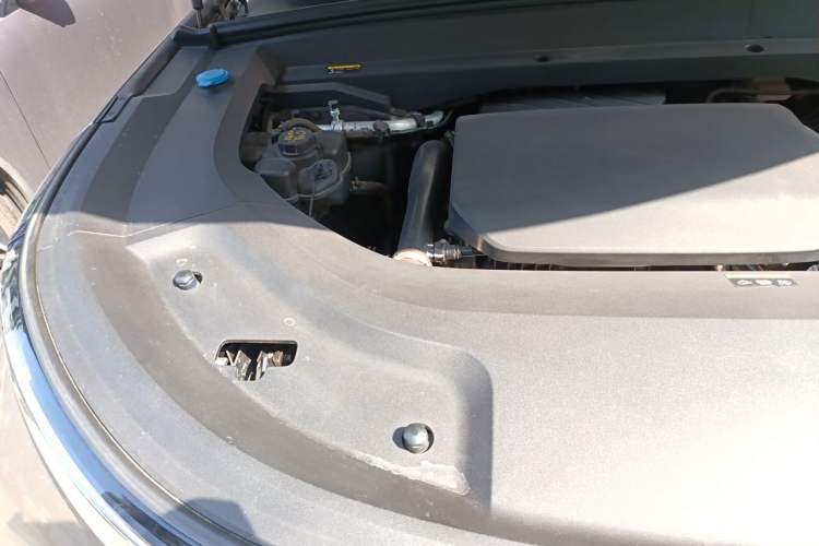 Used Li Auto L9 2022 Max model Engine Bay Right