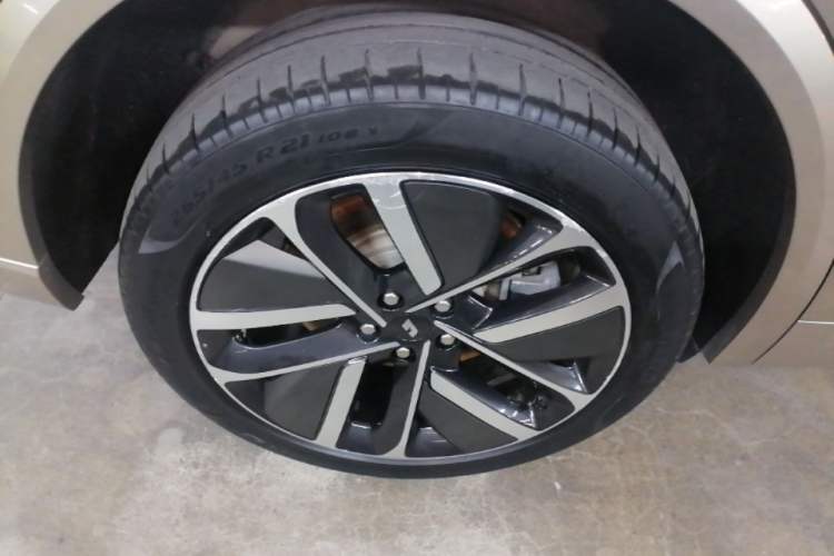 Used Li Auto L9 2022 Max model Exterior 5