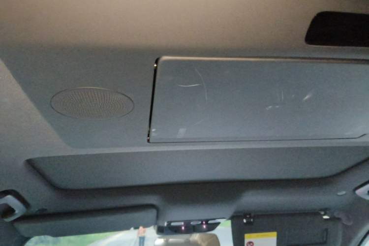 Used Li Auto L9 2022 Max model Headliner