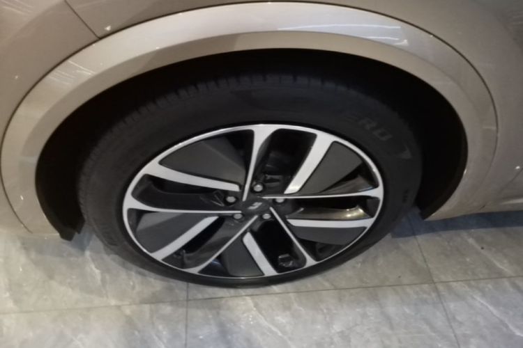 Used Li Auto L9 2022 Max model Left Front Wheel Hub