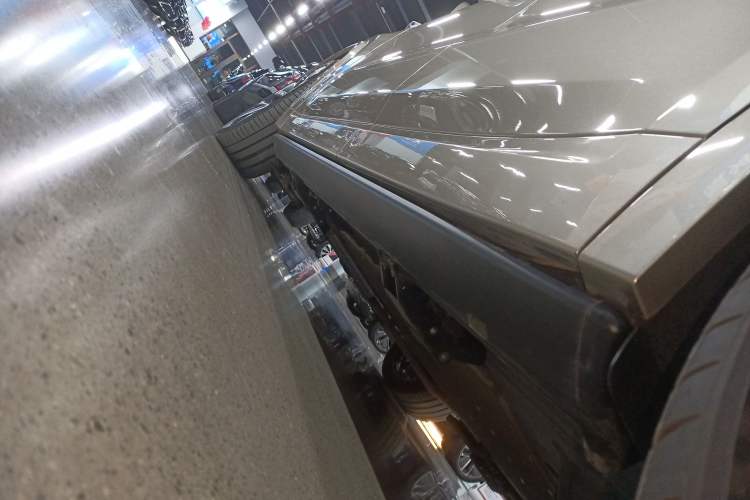 Used Li Auto L9 2022 Max model Left Side Sill