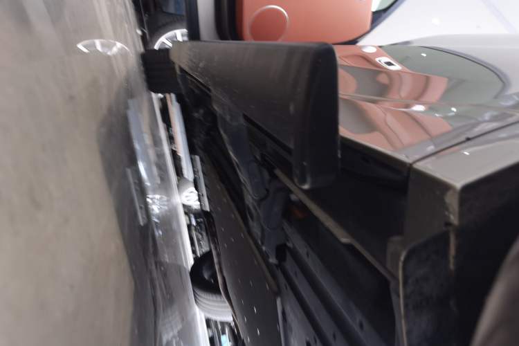 Used Li Auto L9 2022 Max model Left Side Sill