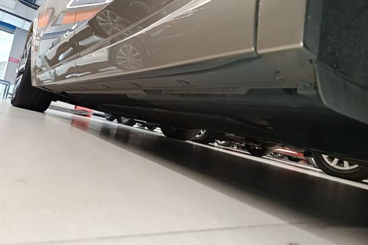 Used Li Auto L9 2022 Max model Left Side Sill