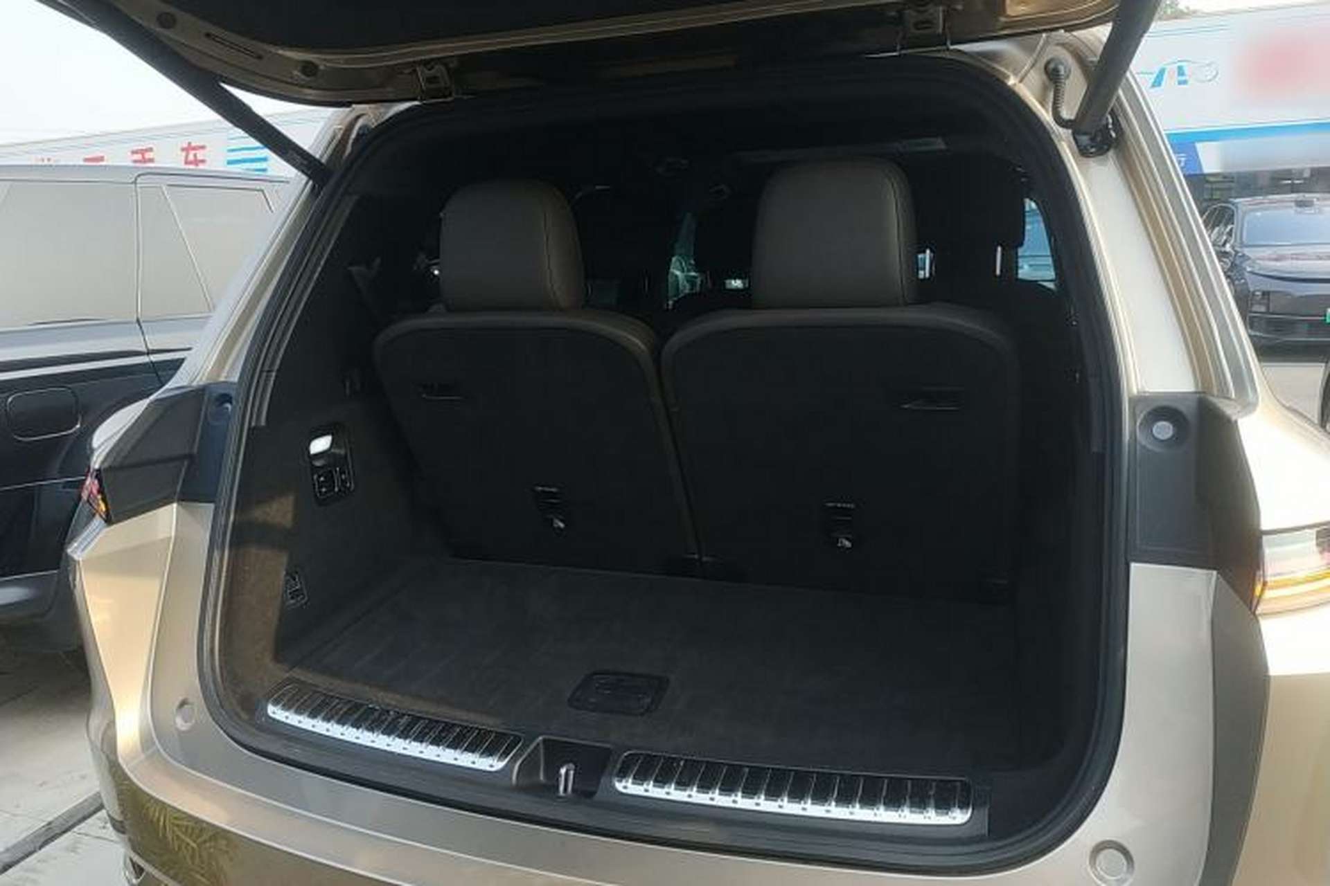 Used Li Auto L9 2022 Max model Trunk