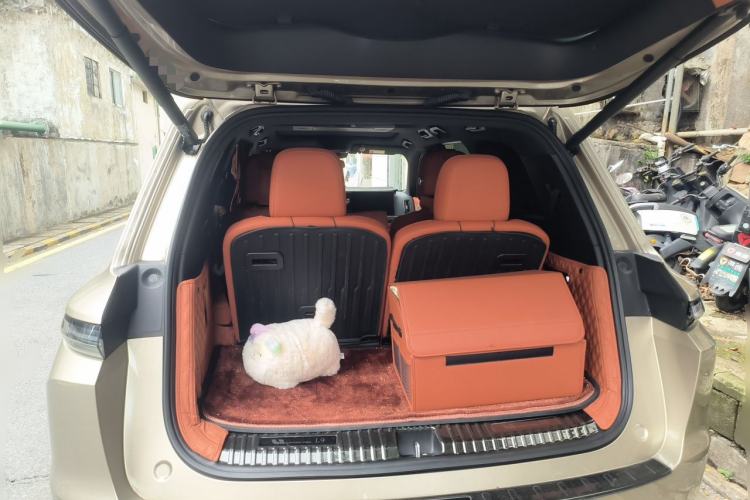 Used Li Auto L9 2022 Max model Trunk