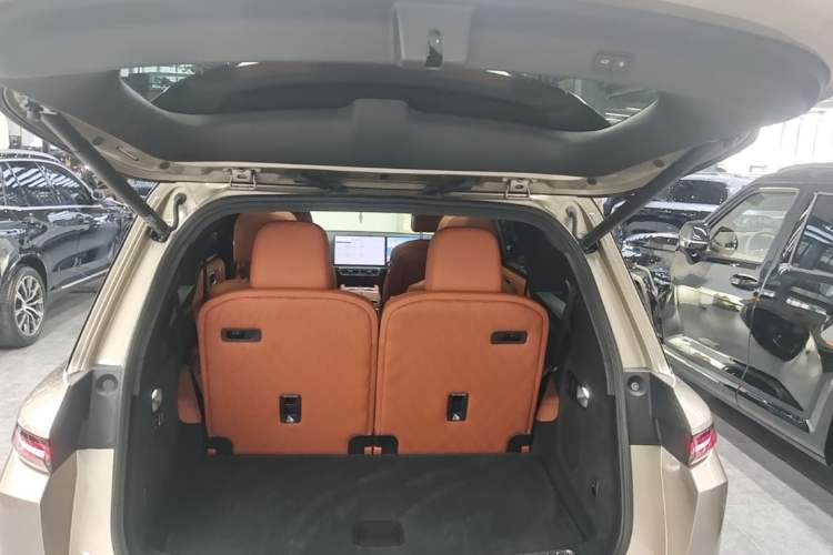 Used Li Auto L9 2022 Max model Trunk