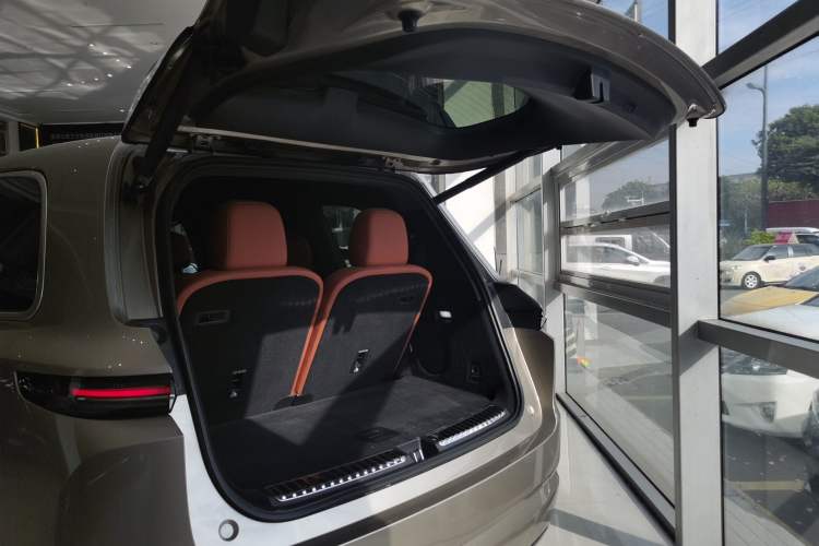 Used Li Auto L9 2022 Max model Trunk