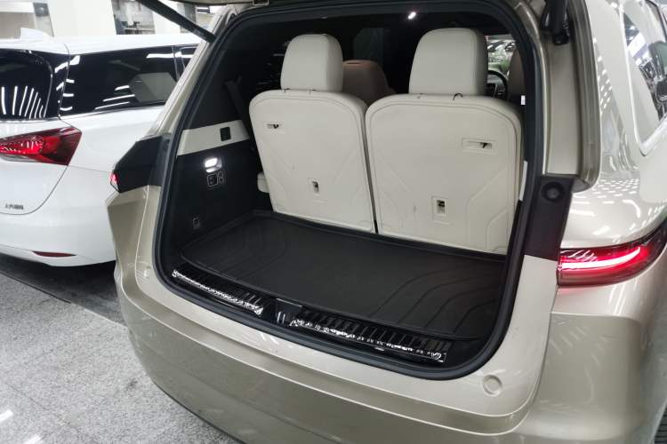 Used Li Auto L9 2022 Max model Trunk