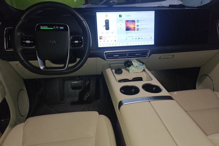Used Li Auto L9 2023 Pro Model Center Console