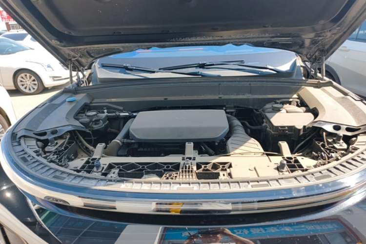 Used Li Auto L9 2023 Pro Model Engine Bay