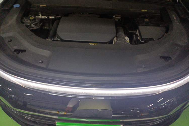 Used Li Auto L9 2023 Pro Model Engine Bay