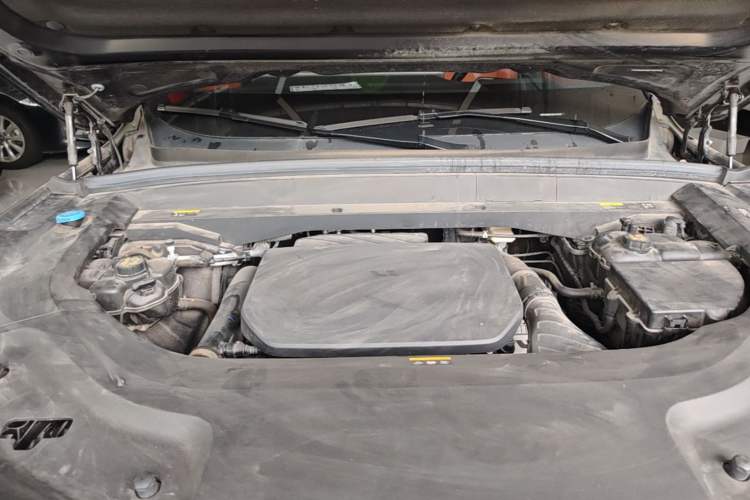 Used Li Auto L9 2023 Pro Model Engine Bay