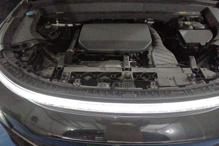 Used Li Auto L9 2023 Pro Model Engine Bay