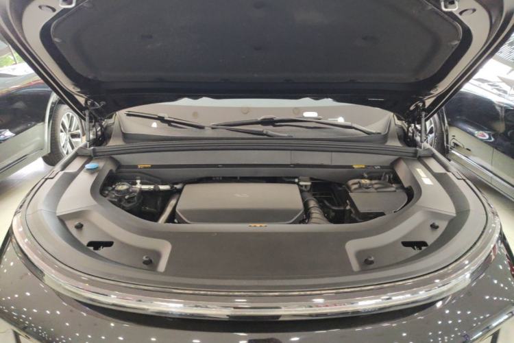 Used Li Auto L9 2023 Pro Model Engine Bay