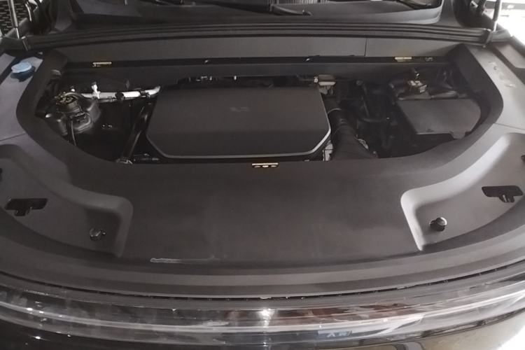Used Li Auto L9 2023 Pro Model Engine Bay