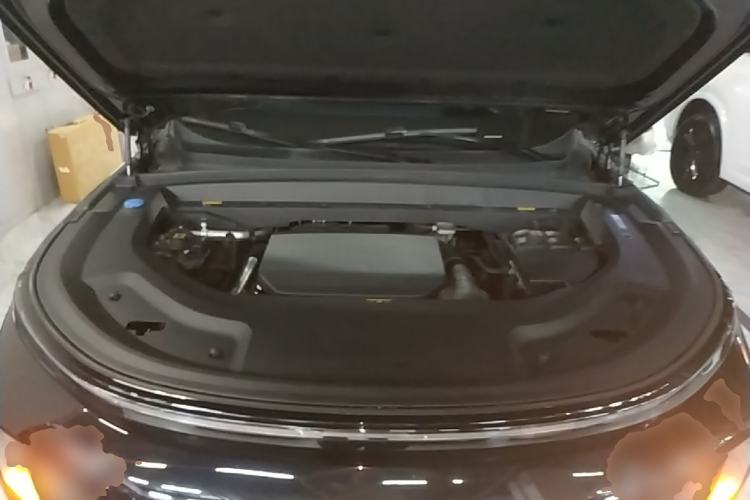 Used Li Auto L9 2023 Pro Model Engine Bay