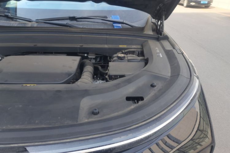 Used Li Auto L9 2023 Pro Model Engine Bay Left