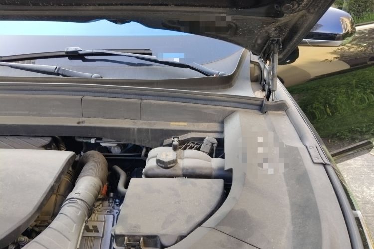 Used Li Auto L9 2023 Pro Model Engine Bay Left