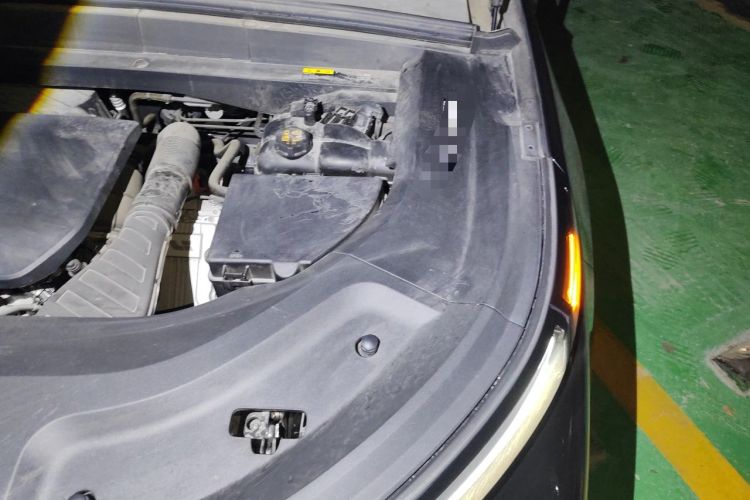 Used Li Auto L9 2023 Pro Model Engine Bay Left