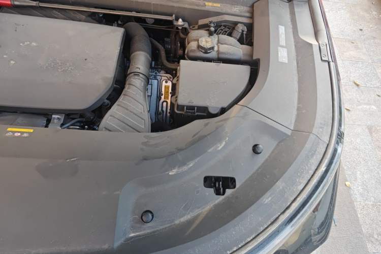 Used Li Auto L9 2023 Pro Model Engine Bay Left