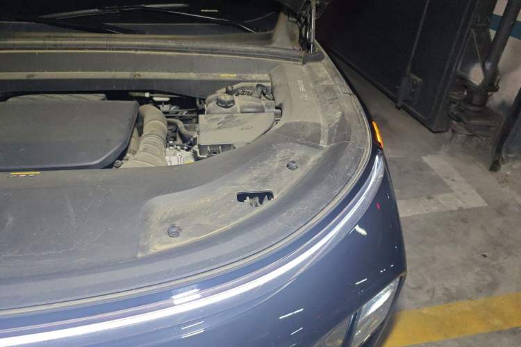 Used Li Auto L9 2023 Pro Model Engine Bay Left