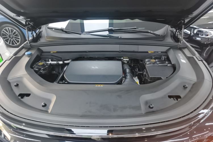 Used Li Auto L9 2023 Pro Model Engine Bay