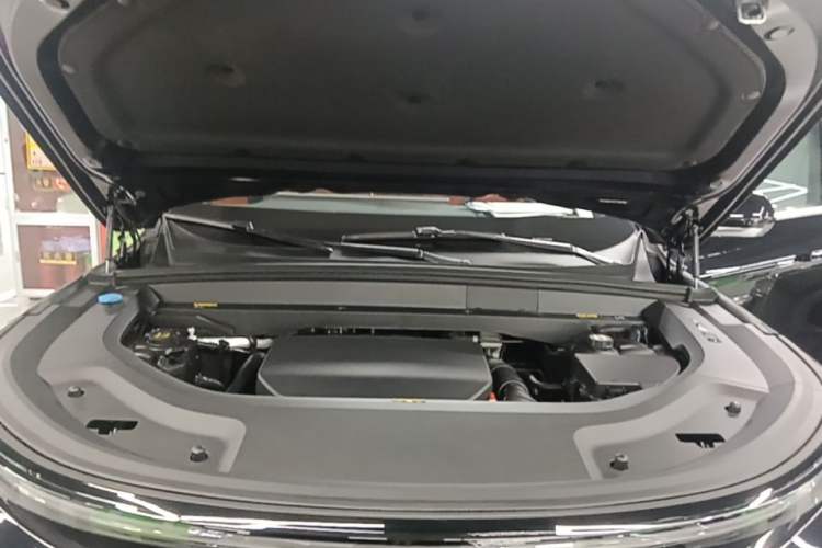 Used Li Auto L9 2023 Pro Model Engine Bay