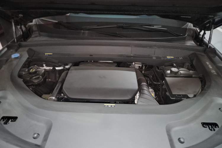 Used Li Auto L9 2023 Pro Model Engine Bay