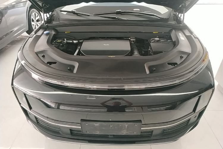 Used Li Auto L9 2023 Pro Model Engine Bay