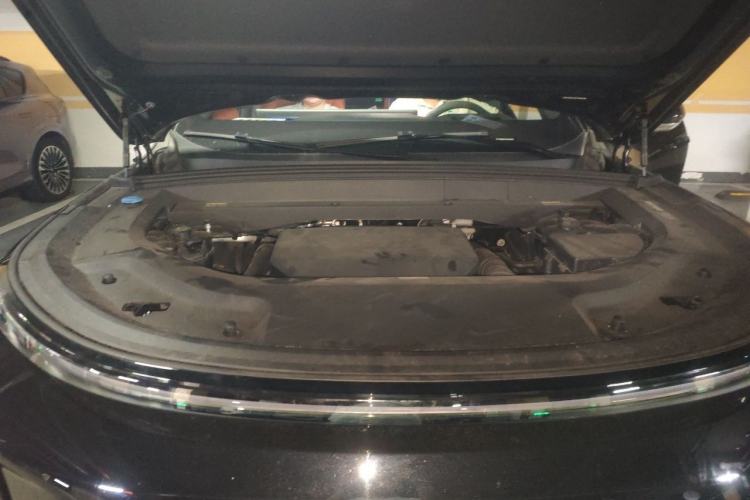 Used Li Auto L9 2023 Pro Model Engine Bay