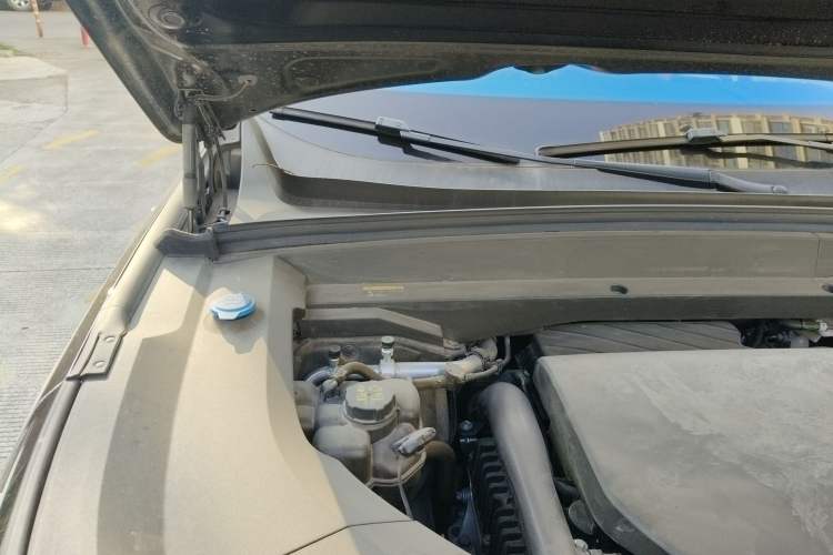 Used Li Auto L9 2023 Pro Model Engine Bay Right