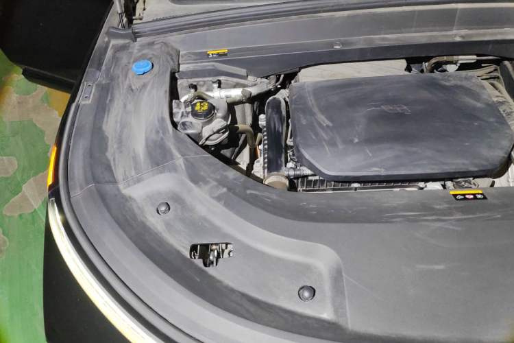 Used Li Auto L9 2023 Pro Model Engine Bay Right
