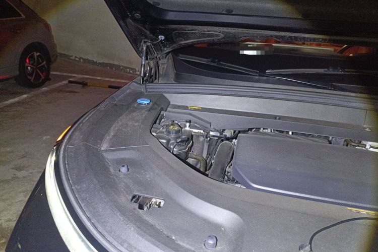 Used Li Auto L9 2023 Pro Model Engine Bay Right