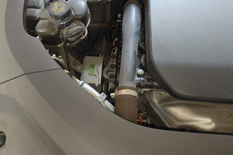 Used Li Auto L9 2023 Pro Model Engine Bay Right