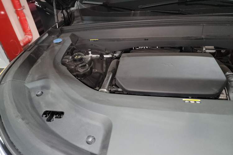 Used Li Auto L9 2023 Pro Model Engine Bay Right