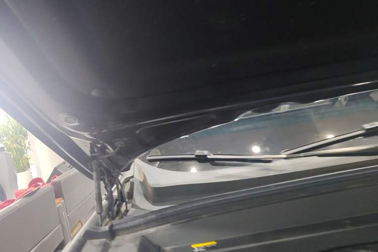 Used Li Auto L9 2023 Pro Model Engine Bay Right