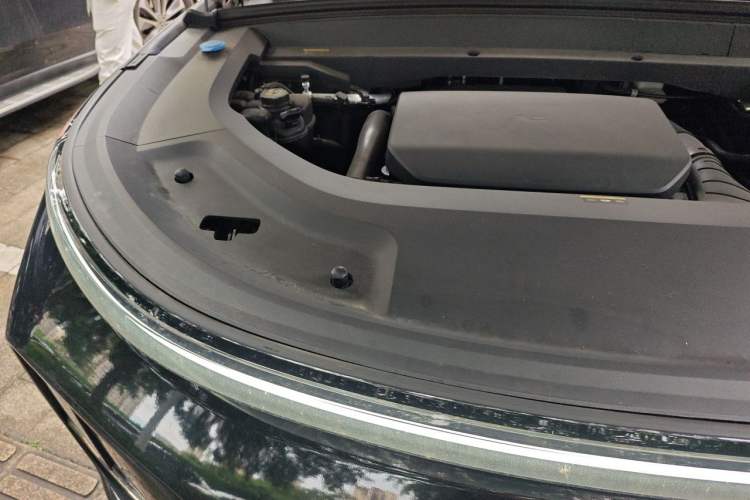 Used Li Auto L9 2023 Pro Model Engine Bay Right
