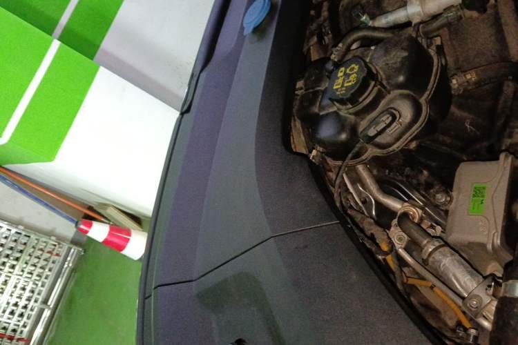 Used Li Auto L9 2023 Pro Model Engine Bay Right
