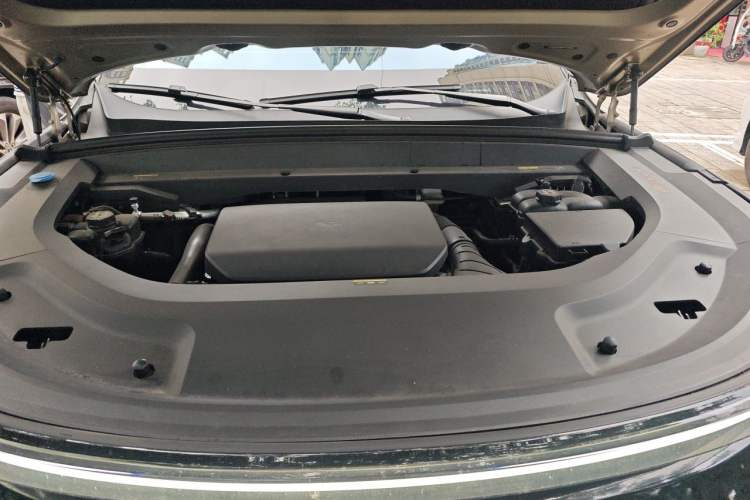 Used Li Auto L9 2023 Pro Model Engine Bay